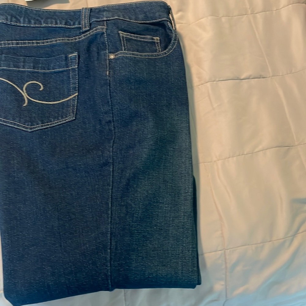 CHICO’S JEANS